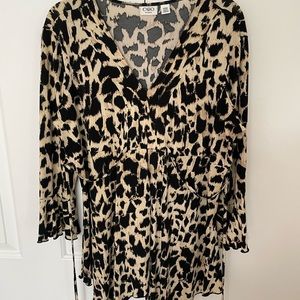 💕🛍Beautiful animal print Blouse🛍💕